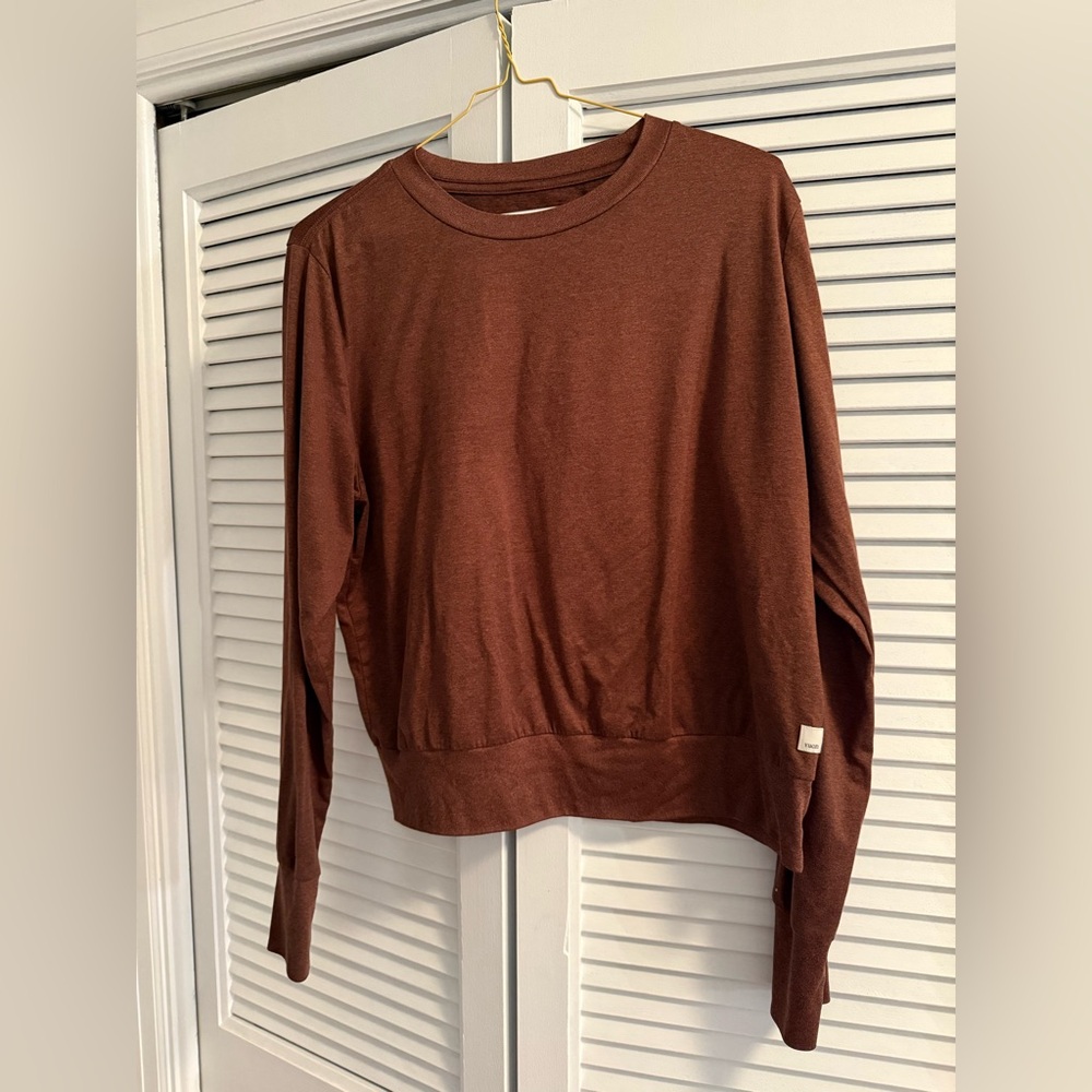 Vuori daydream crew in Mulberry Heather XL excellent condition
